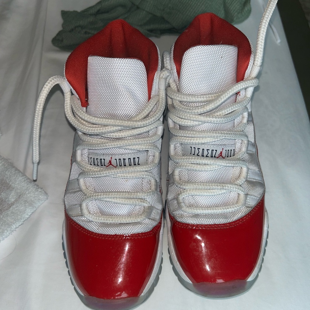 Jordan 11 Retro Cherry (2022)